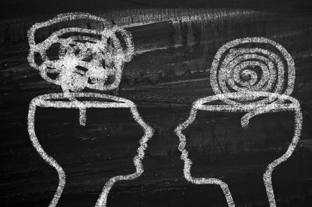 两个人头部剪影心理治疗概念图片下载