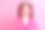 照片甜美闪亮可爱的女孩穿着时髦的衣服，听着旋律音响立体声空的空间孤立在粉红色的背景图片下载