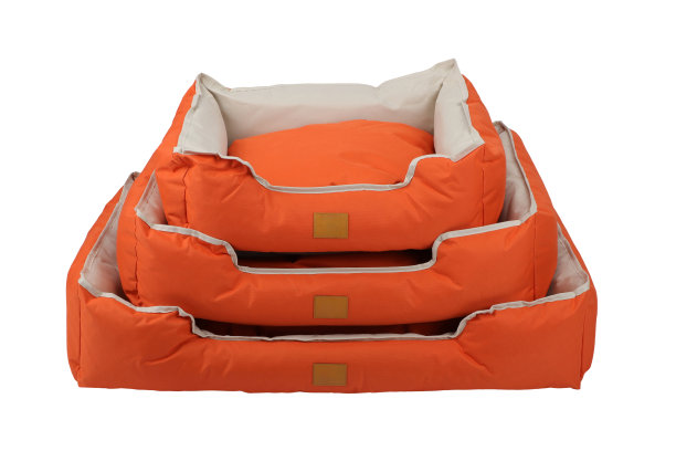 宠物犬舍，织物巢屋为小型狗和猫，孤立的白色背景。剪切路径。图片下载