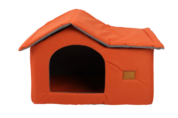 宠物犬舍，织物巢屋为小型狗和猫，孤立的白色背景。剪切路径。图片下载