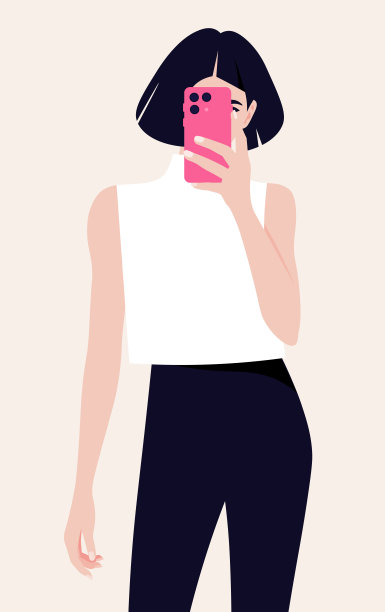 女子手持智能手机自拍图片下载