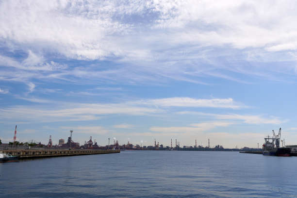 【厂区风景】工业区秋日天空图片下载