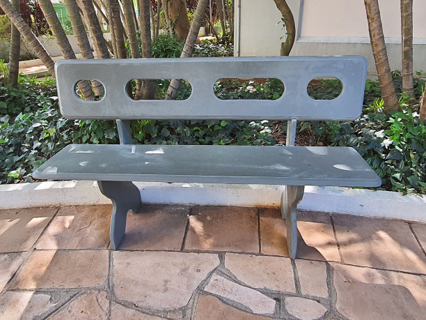 公园的长椅上。图片下载