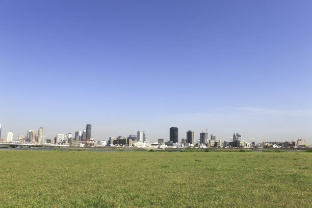 梅田方向从代道川河床望去图片下载