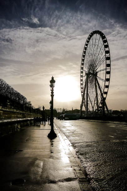 摩天轮在协和飞机的位置，照片是巴黎大都会美丽的全景图片下载