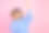 漂亮的年轻女孩的照片肖像听音乐耳机唱歌穿着时尚的蓝色针织服装孤立在粉红色的背景图片下载