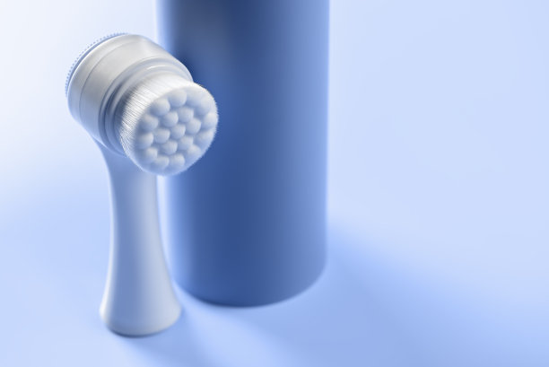 用于洗脸和清洁面部。卫生设备。女性的美。图片下载