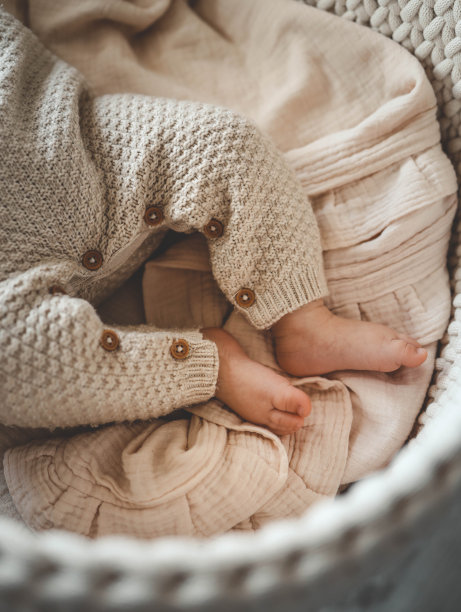 新生儿的脚特写图片下载