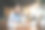使用智能手机成功与客户达成交易图片下载