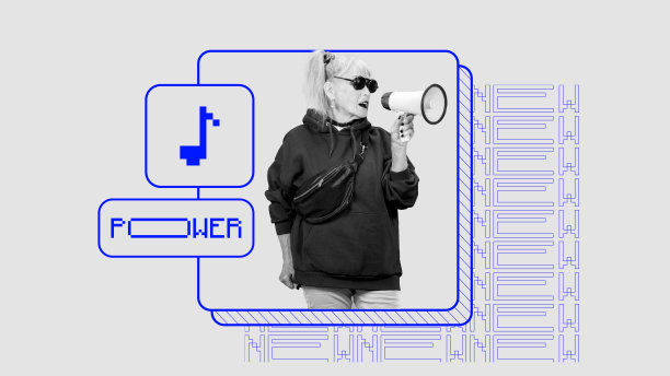 拿着扩音器和像素化音符图标的资深女性。新势力。老年人成为有影响力的社交媒体人物。图片下载