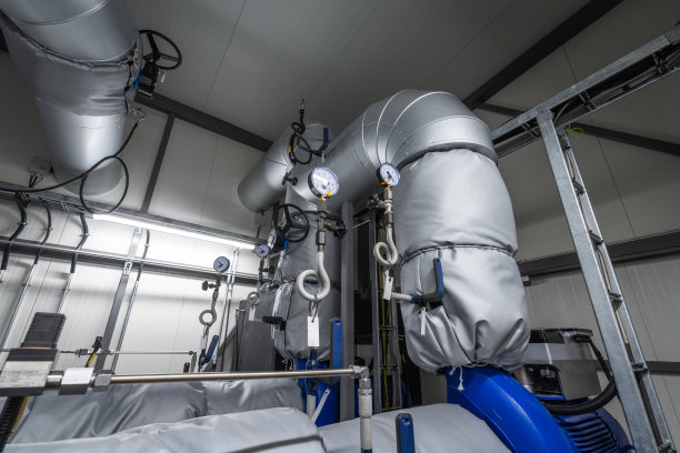 吸收式热泵的管路和阀门图片下载