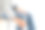 一位遭受膝盖疼痛的日本中年妇女图片下载