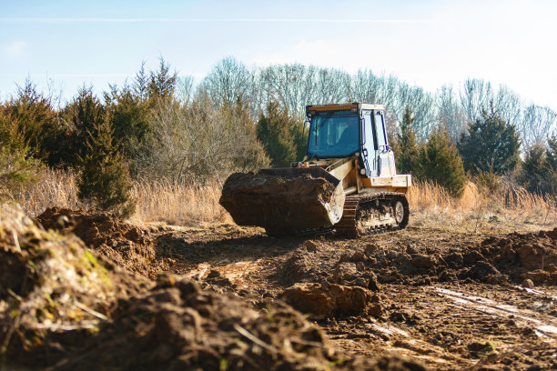 土方移动设备土地开发和池塘建设中西部美国密苏里州照片系列图片下载