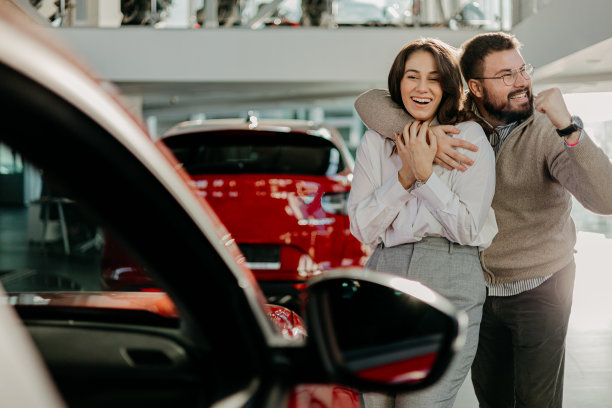 共同作出决定时的激动图片下载