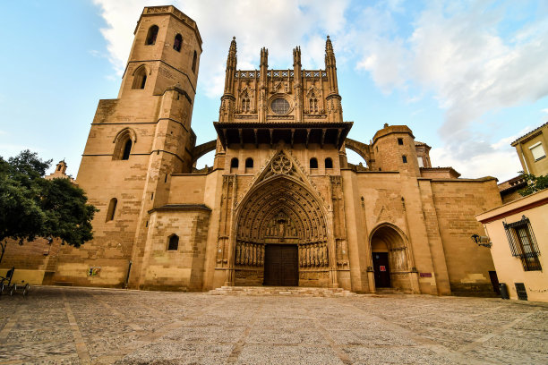 西班牙塞戈维亚大教堂，照片为背景图片下载