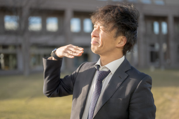 非常热的一天图片下载