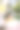 一个亚洲女婴坐在花园公园野餐垫子上的篮子里哭泣。库存图片图片下载