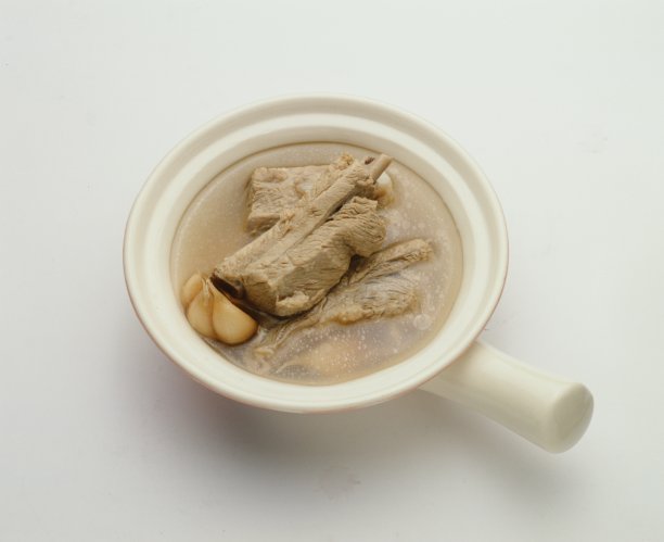 美味滋补砂锅肉骨茶图片下载