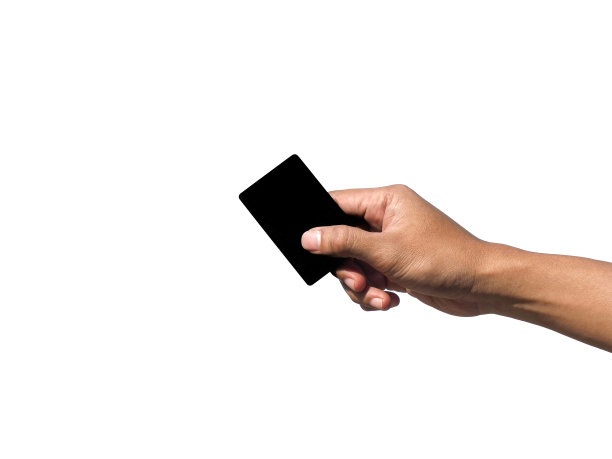 一个男人的手做了一个拿着黑牌的手势。某些类型的证件，身份证或护照，隔离在白色背景上。图片下载