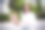 照片优雅可爱的女士专业房地产经纪人持有笔记本电脑预订公寓房子酒店在线春季图片下载