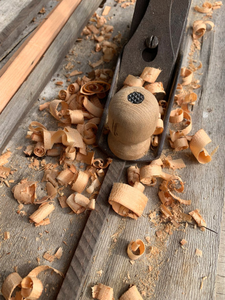 一架1960年制造的旧飞机，修复后投入使用。图片下载