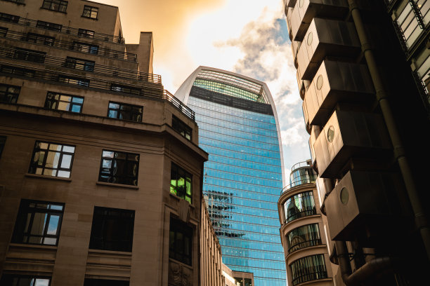 伦敦现代建筑外观背景图片下载