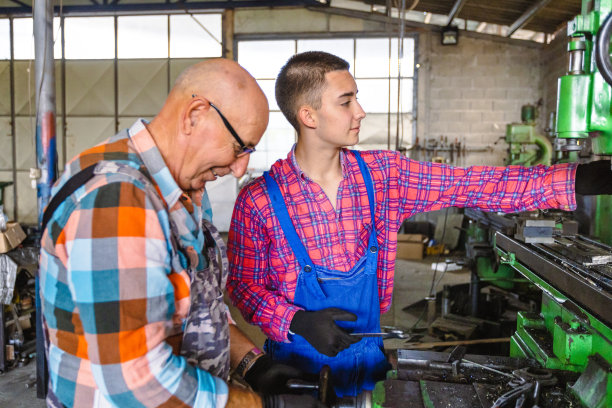 代际知识交流图片下载