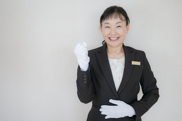 黑套装女人图片下载