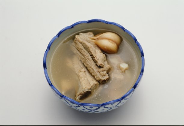 美味滋补砂锅肉骨茶图片下载