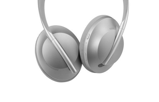 高品质的灰色耳机在白色的背景。耳机产品照片图片下载