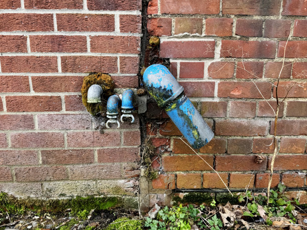 墙上的旧水管图片下载