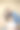 骄傲的父亲和他的儿子和女儿在棕色背景前摆姿势图片下载