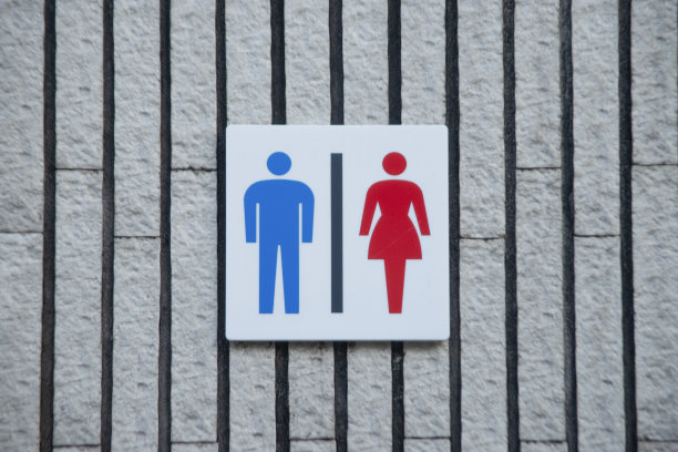 日本东京的户外男女卫生间标识图片下载