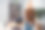 照片满意的金发退休妇女坐在台式机上网本放松在她的家庭办公室室内阁楼设计室内图片下载