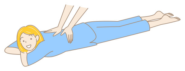 可爱的女士穿着按摩服躺在他的腹部接受按摩。简单插图矢量图片下载