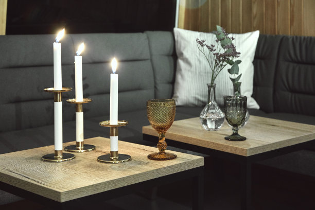 船上餐厅的内部细节。船上餐厅的室内设计概念图片下载