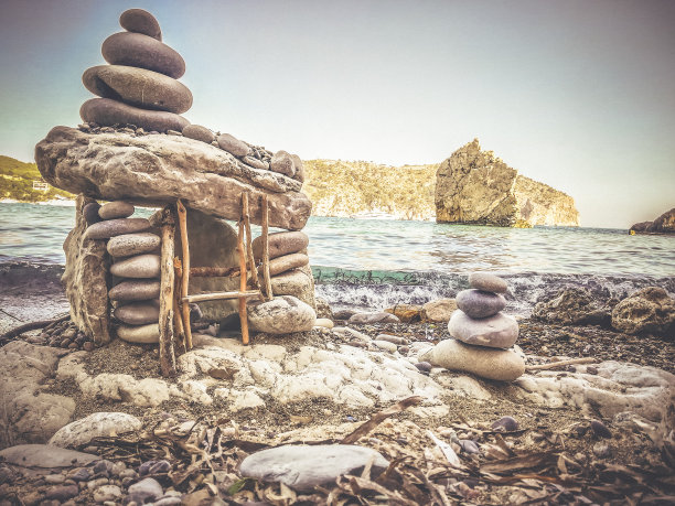 废弃房屋的废墟黑白照片图片下载