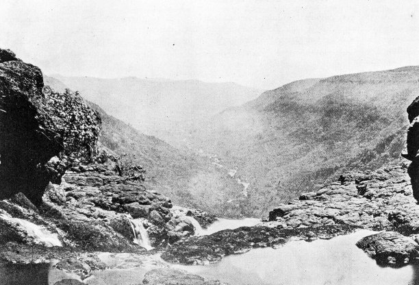 1895年印度的人物和地标:耶纳山谷图片下载