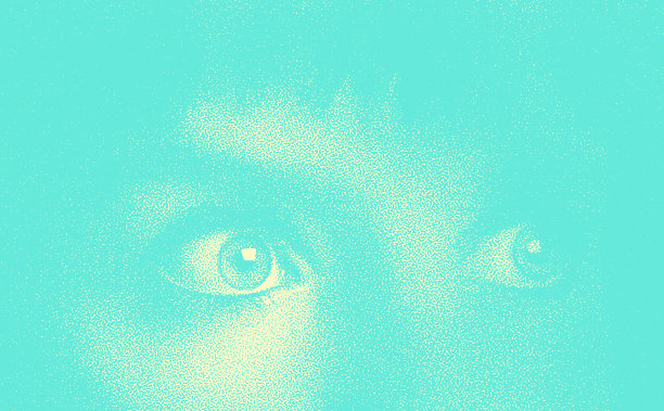 女性的眼睛充满恐惧的表情图片下载