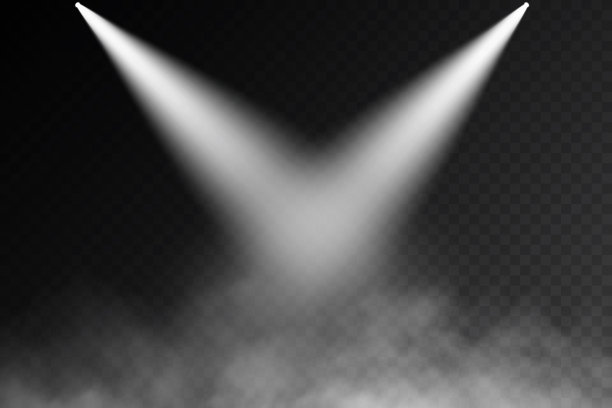 透明背景下的黑暗舞台，聚光灯下的霓虹灯，空荡荡的黑暗舞台和烟雾缭绕的演播室。用于产品演示。图片下载