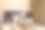 开心的爸爸带着胡子躺在床上和儿子一起在家里玩早上。蓝眼睛穿便服的男孩。父子时刻，亲密的照片图片下载