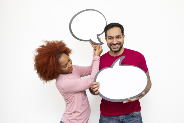 一男一女，说话冒泡图片下载