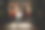 穿着安全背心和安全帽的铁路技术工人在火车维修站按图纸工作的照片图片下载