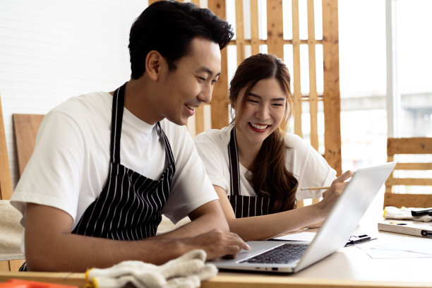 咖啡店业主装修规划:设计现代时尚布局的综合指南图片下载