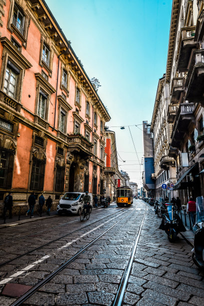 意大利米兰的电车轨道图片下载