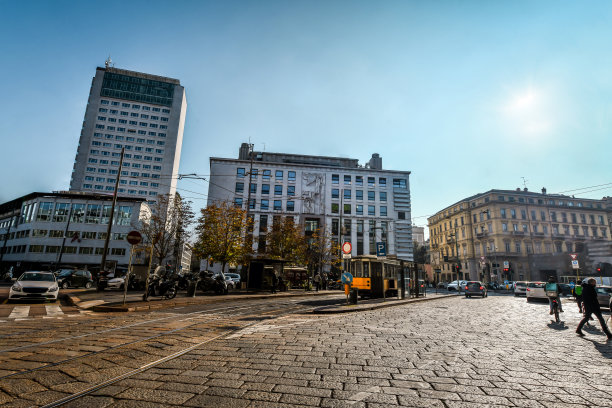 意大利米兰市中心的美丽建筑图片下载