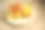 一个有五彩李子的美味水果蛋糕的特写照片图片下载