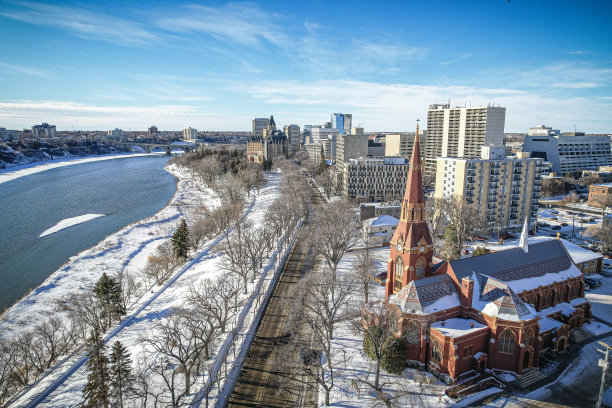 萨斯卡通市中心商业区鸟瞰图图片下载