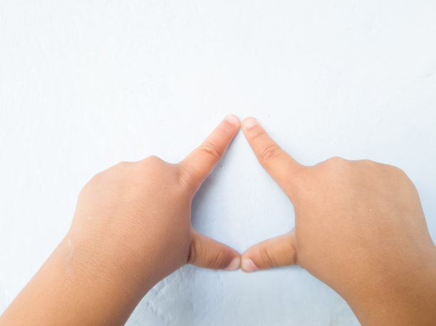 一个孩子的手特写图片下载