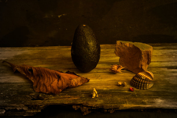 为情人节、圣诞节、复活节等庆祝活动准备的静物画图片下载